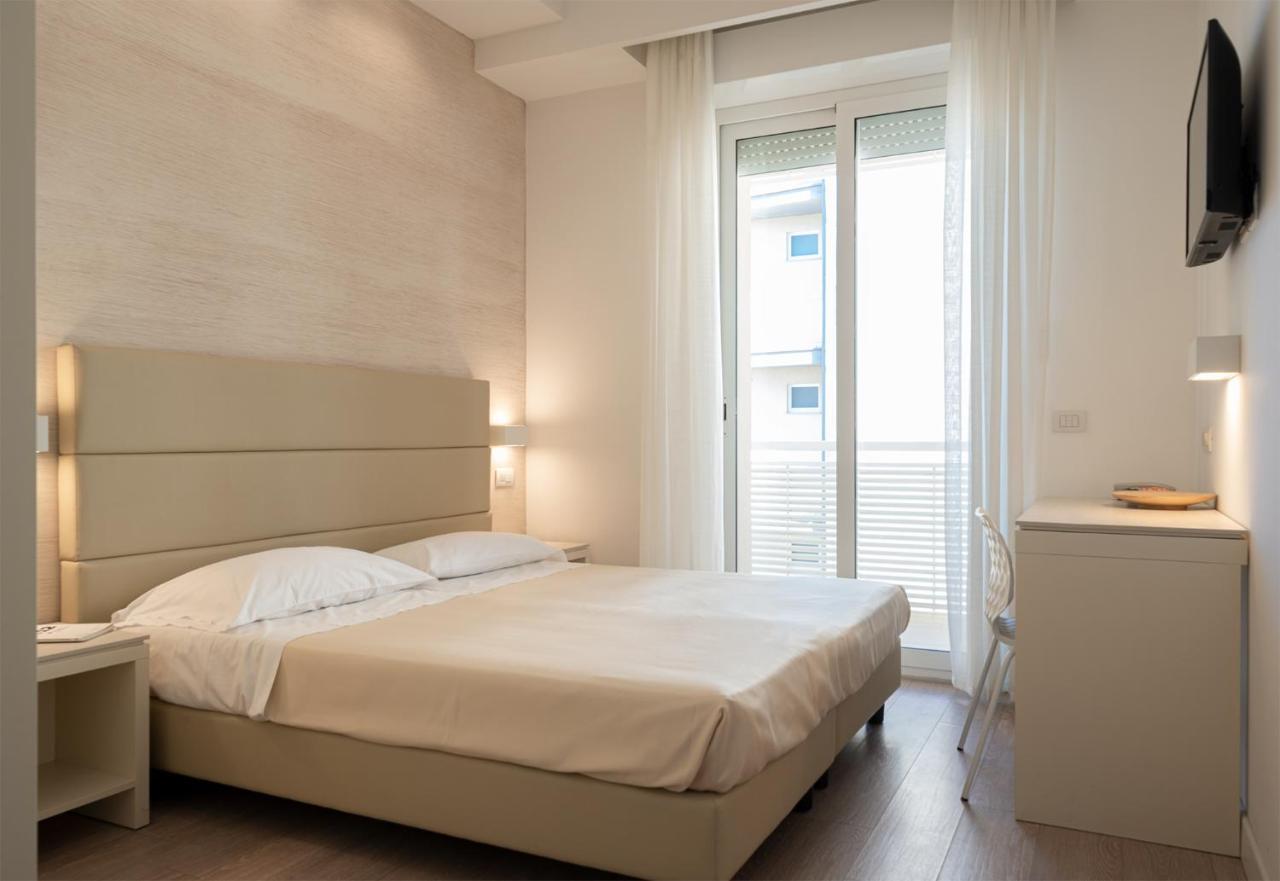 Hotel Bristol Cattolica Kültér fotó