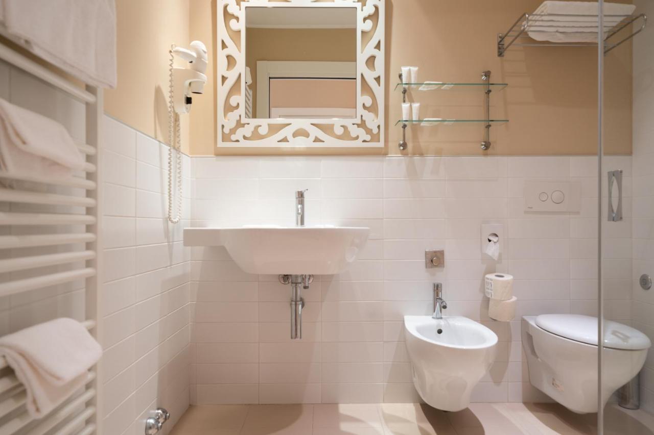 Hotel Bristol Cattolica Kültér fotó