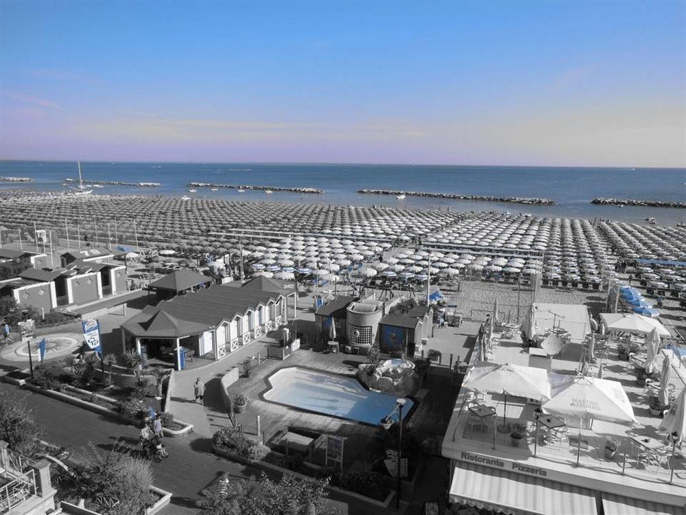 Hotel Bristol Cattolica Kültér fotó