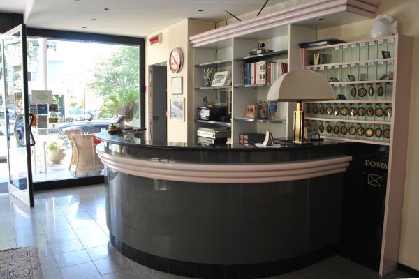 Hotel Bristol Cattolica Kültér fotó