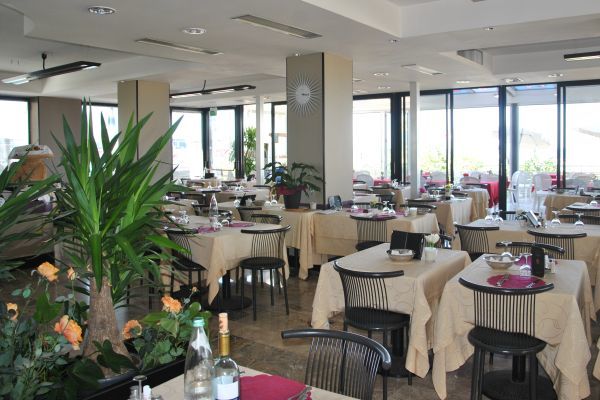 Hotel Bristol Cattolica Kültér fotó